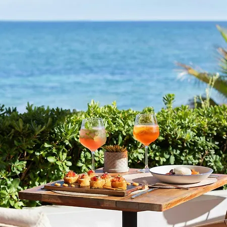 Riomar Ibiza, A Tribute Portfolio